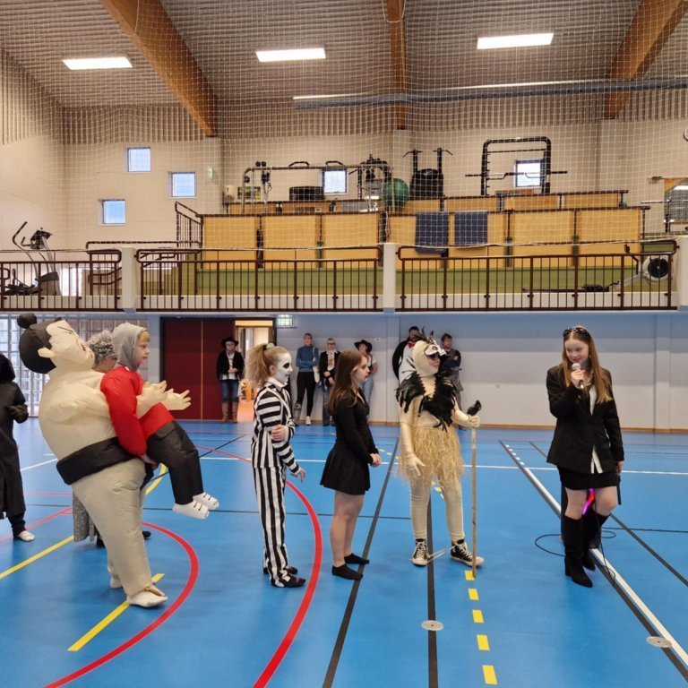 d056f867-ca36-4af4-a3c1-40a1574cab10