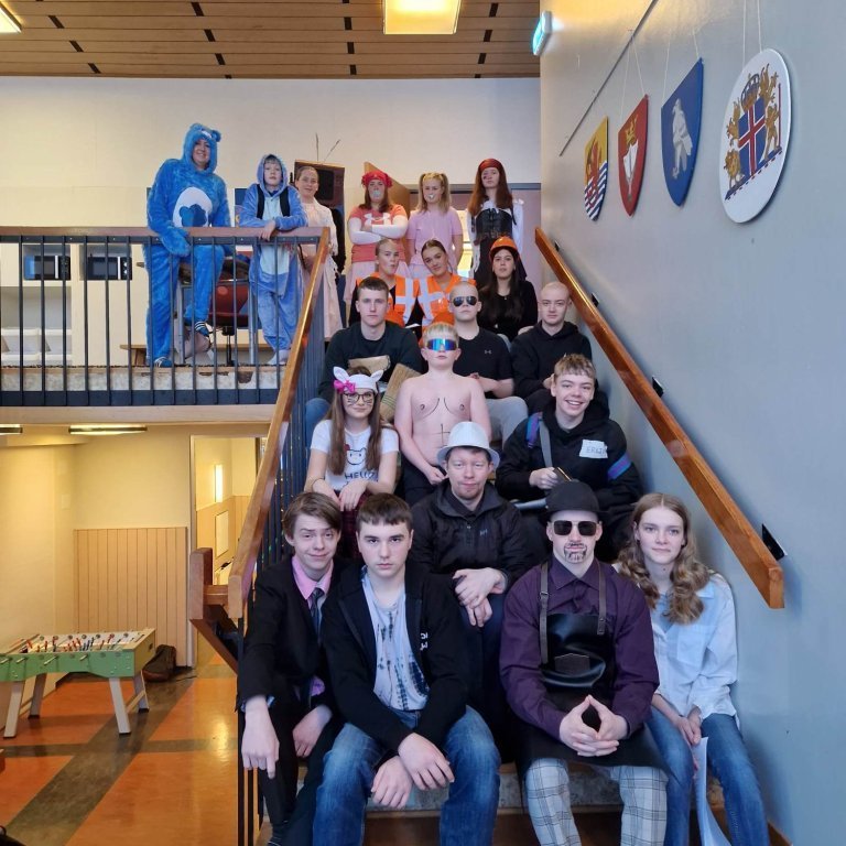 332567988_931426907877372_8586824411486572428_n