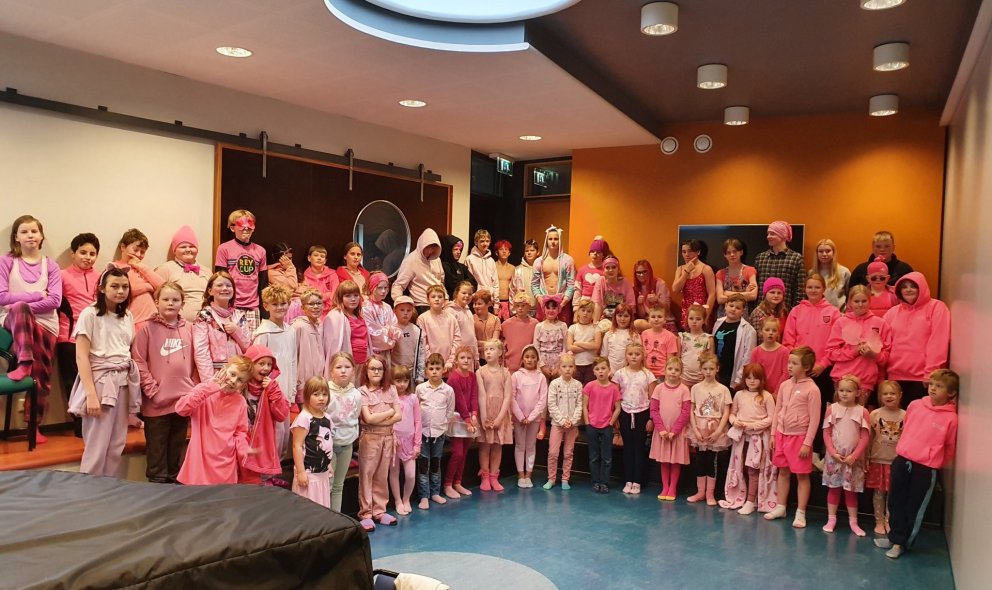 Bleikur dagur í Vopnafjarðarskóla.