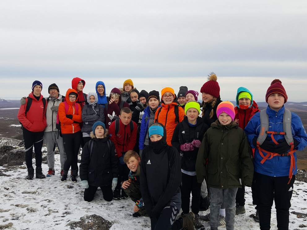 9.-10. bekkur á toppi á fjallinu Súlendum.