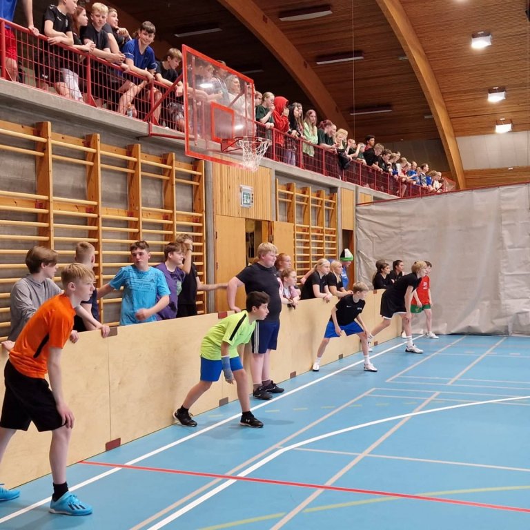 Grunnskólamótið á Laugum