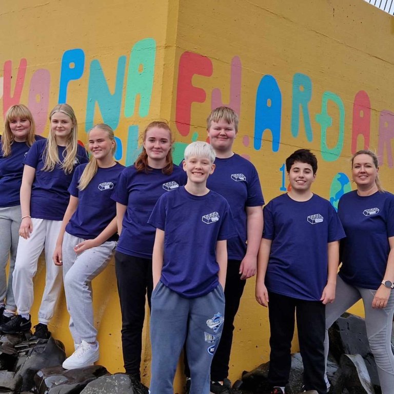 Dodici- á leið í LEGO keppni