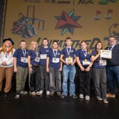 Góður liðsandi færðu Vopnfirðingum Jafningjaverðlaun LEGO-keppninnar!