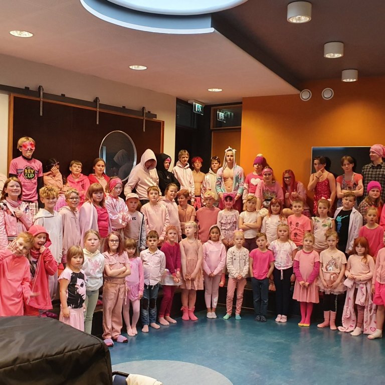 Bleikur dagur í Vopnafjarðarskóla.