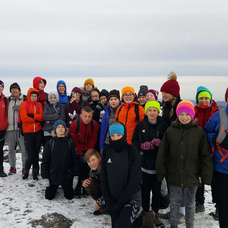 9.-10. bekkur á toppi á fjallinu Súlendum.